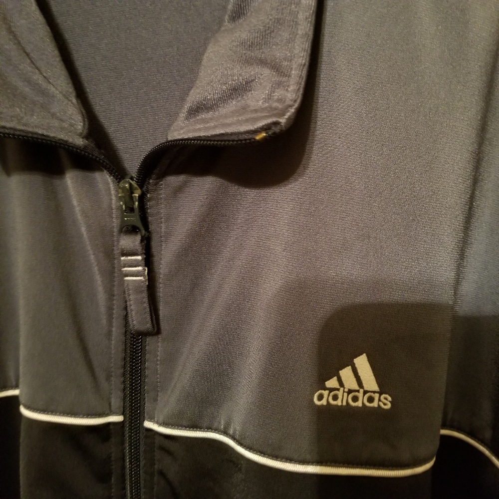 Adidas jacket full zip size XL - Picture 4 of 6